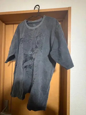 요네즈 켄시 가라쿠타 고양이 티셔츠 L 사이즈