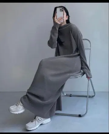 wee9s 플리츠 롱 원피스 (긴팔)