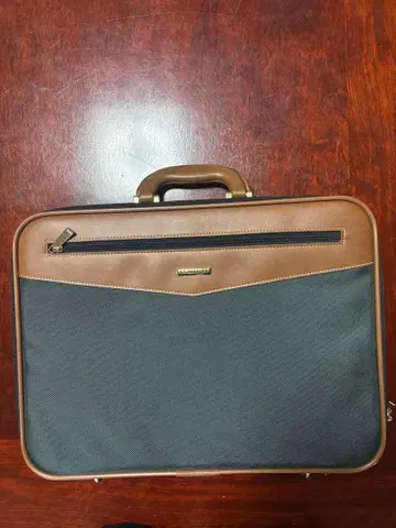 새상품급 비즈니스 백 블랙과 브라운의 콤비네이션