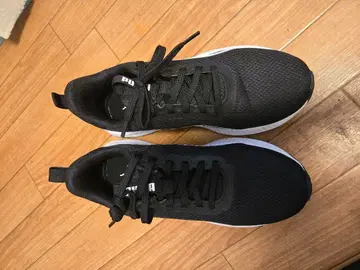 Puma 블랙 스니커즈