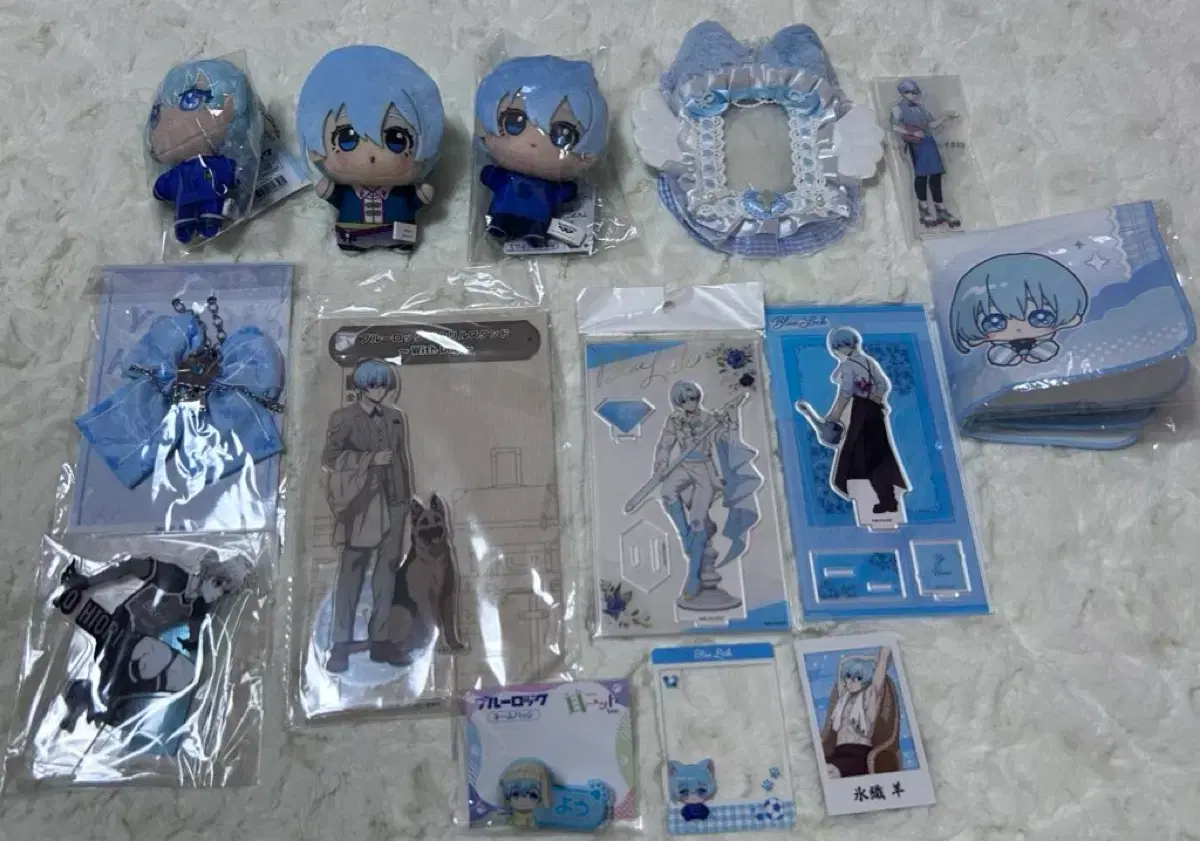 Bluelock Hiori Yo acrylic stand chibi gurumi nui mochi doll cheki ribbon charm cle
