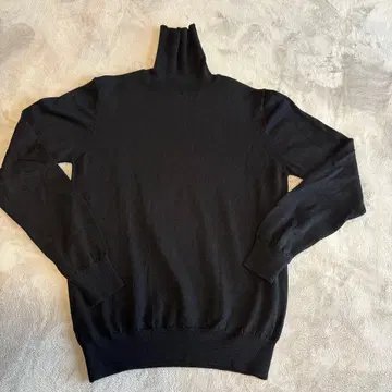 BEAMS F made in Italy 울 블랙 터틀넥