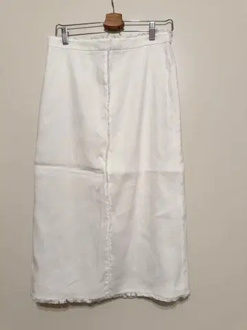 여름용 화이트 타이트 스커트 슬릿