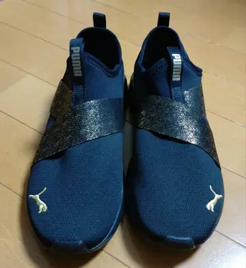 미사용 새상품 PUMA 블랙&골드 슬립온