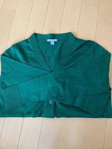 컨디션 최상 COS 그린 V넥 실크 울 니트 가디건