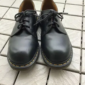 닥터마틴 1925 스틸토 3홀