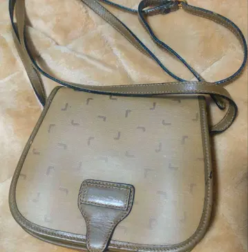 Lancel 베이지 로고 숄더백