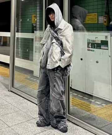 CLEL 빈티지 가공 인조 가죽 블루종 아우터 그레이 화이트