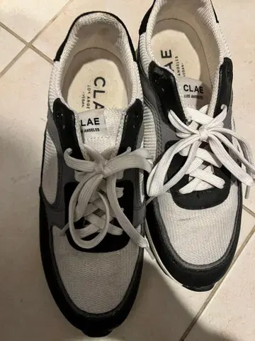 CLAE 스니커즈 화이트/블랙