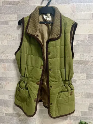 LACOSTE 퀼팅 베스트 40 사이즈 올리브 그린