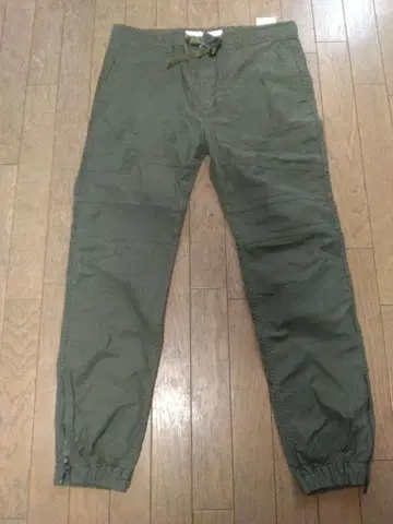 화이트 마운티니어링 워크 조거 팬츠 카키 2