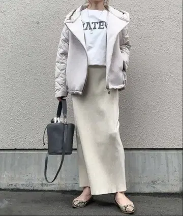 MARECHAL TERRE 다운 자켓 샌드 베이지