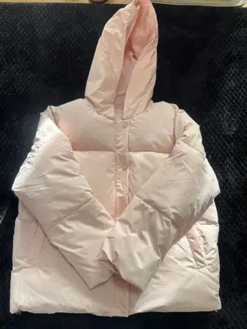 후드 부착 핑크 다운 자켓