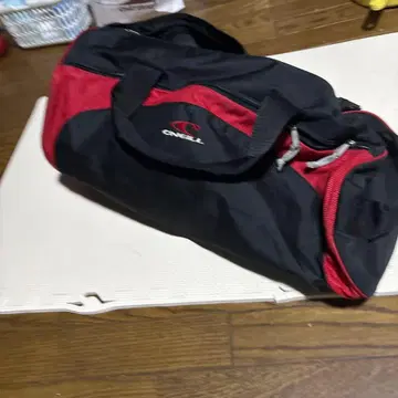 O'Neill 보스턴 백 블랙/빨간색