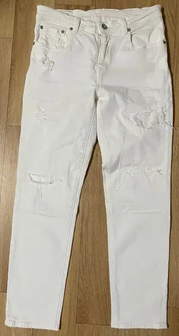 D.M.G. 화이트 데미지 데님 팬츠