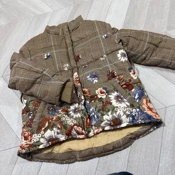 릴리 브라운 꽃무늬 체크 다운 자켓