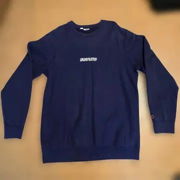UNDEFEATED 네이비 크루넥 맨투맨