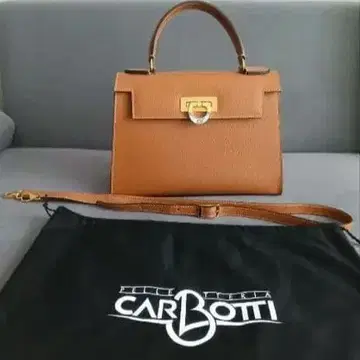 CARBOTTI  Tan 핸드백 엘레나
