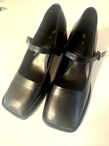 ZARA 멜리 제인 청키힐 펌프스 가죽