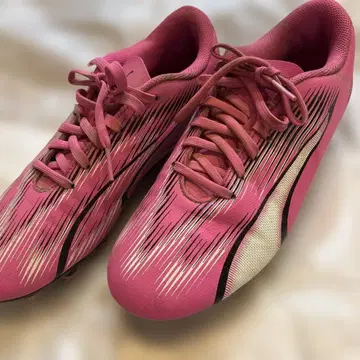 Puma Ultra 핑크 축구화 23.5cm