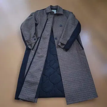 체크 무늬 스텐카라 코트 뒷면 퀼팅