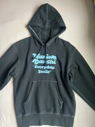 Naniwa Danshi GU 콜라보 후드티