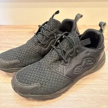 Reebok 블랙 스니커즈 3D ULTRA LITE 28.5