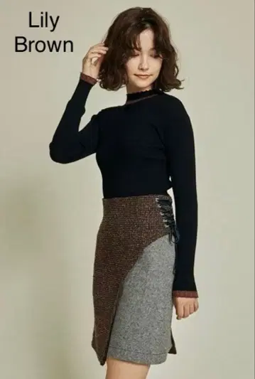 Lily Brown 이소재 절개 스커트
