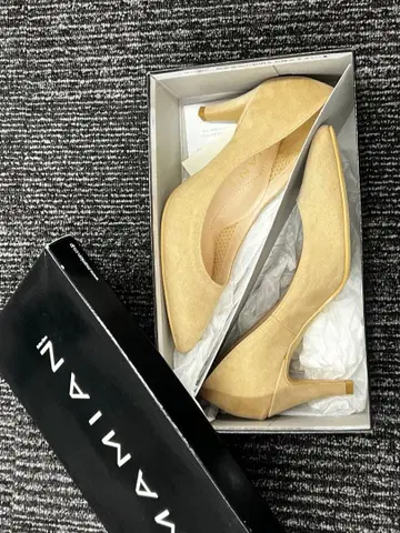 MAMIAN 마미안 베이지 스틸레토 펌프스 (미착용)