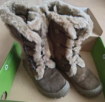 새상품급! 어스 신발