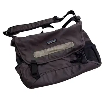 Patagonia Faded Half Mass 메신저 백