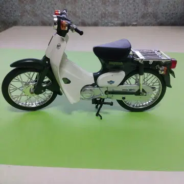 혼다 슈퍼커브 50 그린 1/12 완성품