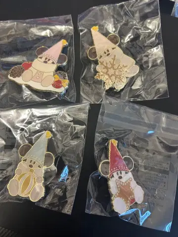 릴린린 핀 배지 2025 디즈니 크리스마스 4개 세트 (양말 제외)