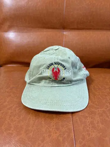 Lulu Seafood 랍스터 자수 캡 베이지