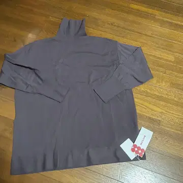 미사용 터틀넥 스웨터