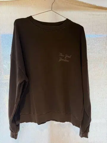 뉴욕 양키스 그레이 맨투맨