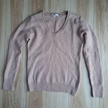 유니클로 스웨터 V넥 캐시미어 100% 핑크 M