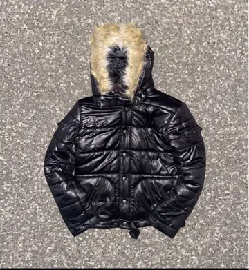 퍼 블랙 다운 자켓 Y2K 그런지 시크 스타일 opium 00s