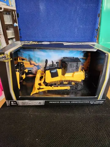 리모트 컨트롤 불도저 1:35 스케일
