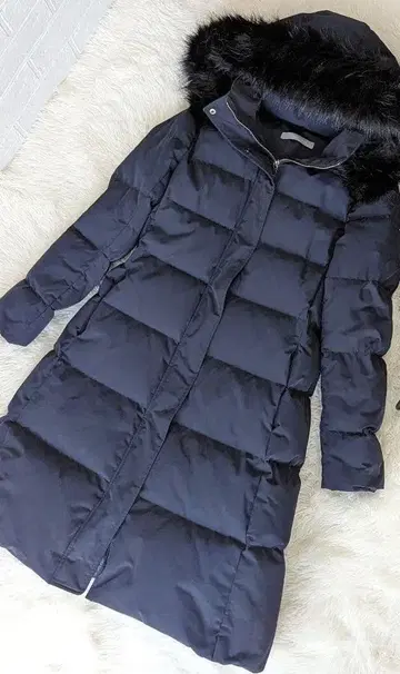 띠어리 럭스 퍼 롱 다운 코트