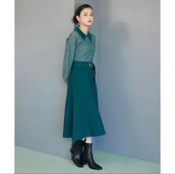 카라 부착 자카드 플레어 원피스