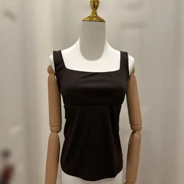 다크 브라운 스퀘어넥 탱크탑