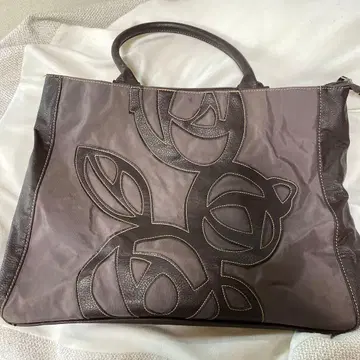 브라운 로즈 모티브 토트백