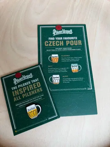 체코관 필스너 우르켈 맥주 핀 배지 탁상 삼각형 팝 엑스포