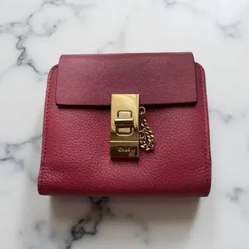 끌로에 핑크 컬러 접이식 지갑