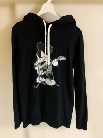 [ 거의 미사용 ] 미키마우스 기타 후드티 사이즈 2