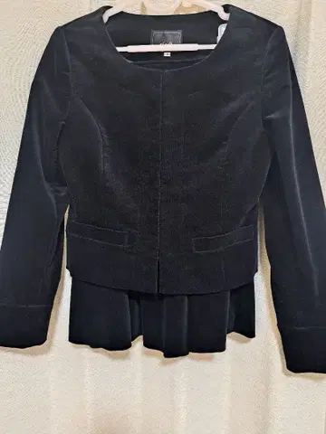 새상품 미사용품 ef-de 블랙 노카라 수트 7호