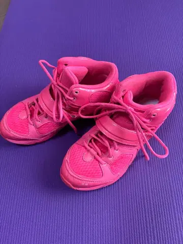 라이카 핑크 하이컷 스니커즈 벨크로 테이프 포함