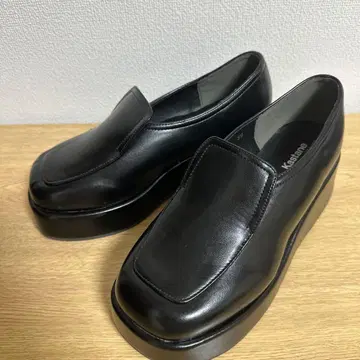 블랙 프라이데이 세일! 새상품급 카스타네 통굽 로퍼 블랙 슬립온