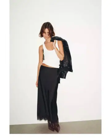 새틴 레이스 미디 스커트 zara XS